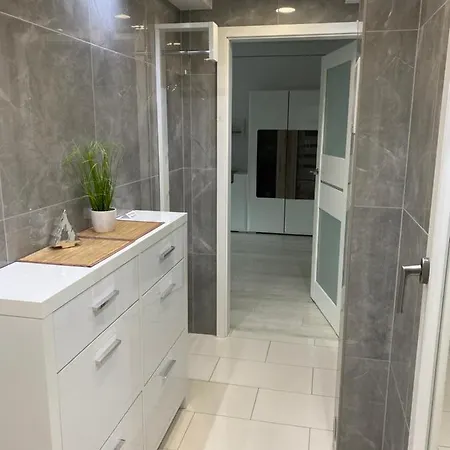 Belvarosi Luxus Apartman 바야