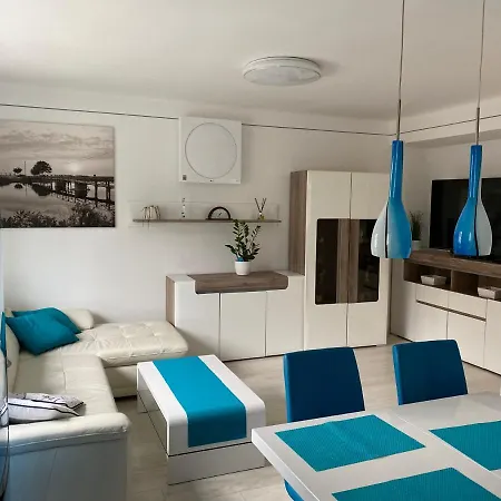 아파트 Belvarosi Luxus Apartman
