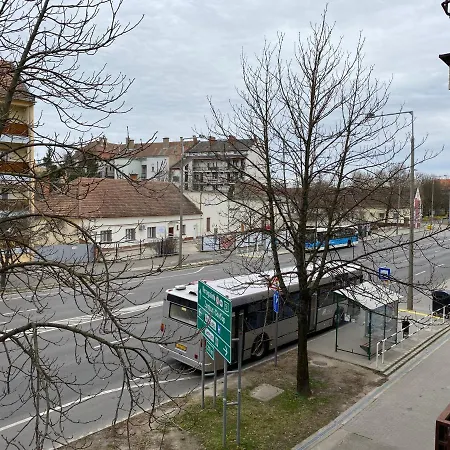 Belvarosi Luxus Apartman * Baja