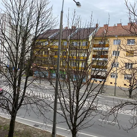 Belvárosi Luxus Apartman Apartman *